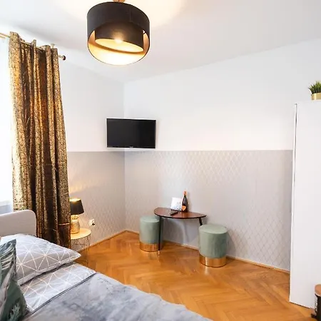 Хостел Clicktheflat Stawki